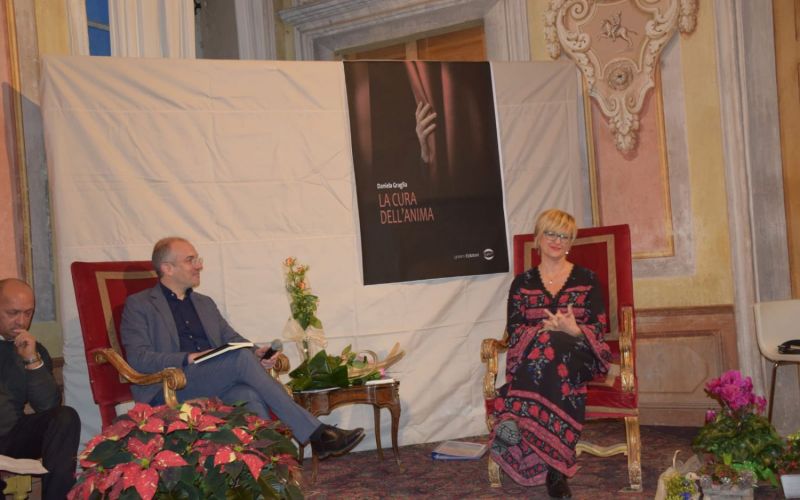 Salotto letterario in musica - Andrea Zanusso dialoga con la scrittrice Daniela Graglia